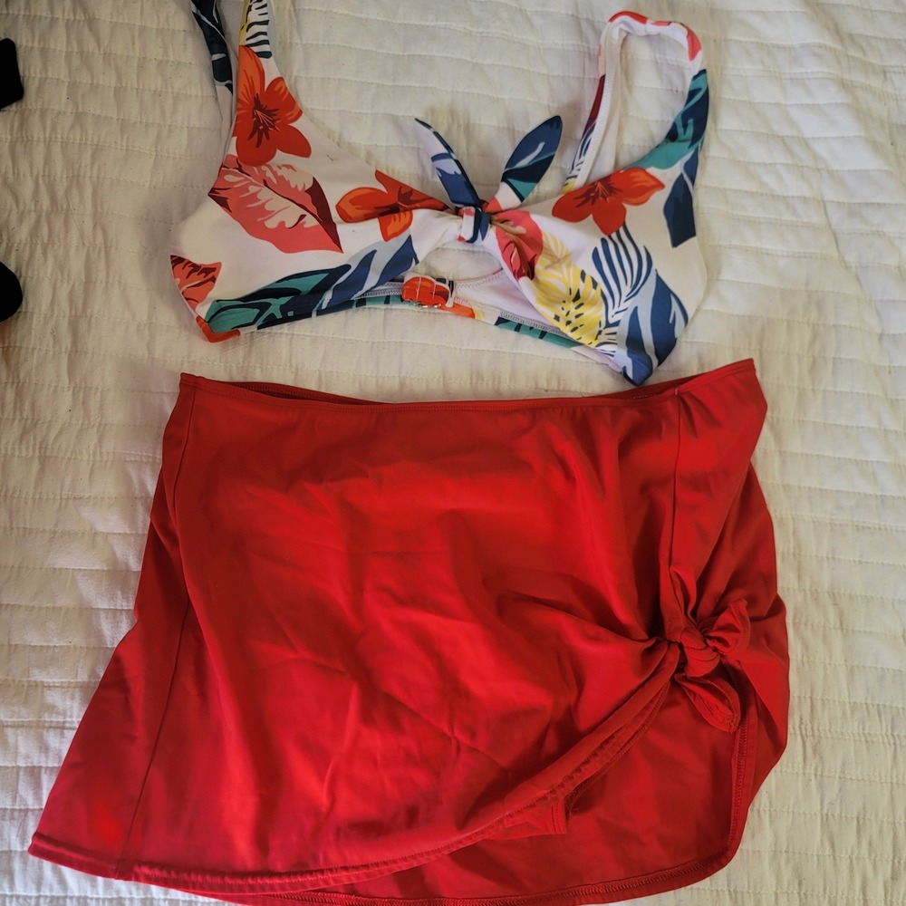 Hollister and Newport News Swim‎ Separates Red Skirt Floral Bikini Top Size M